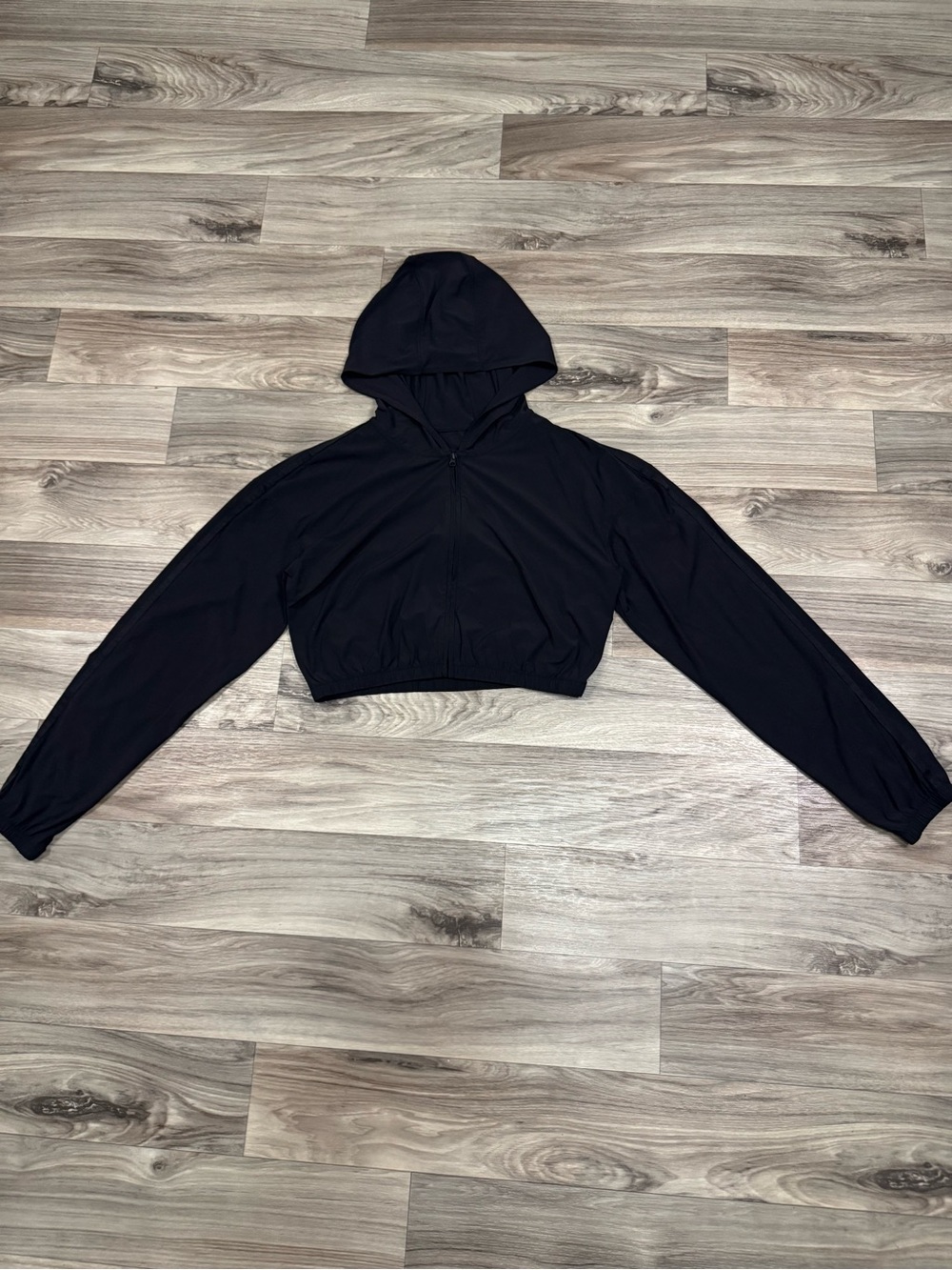 Alo Yoga Cropped Breezy Full-Zip Cover Up Jacket in Black Size Small